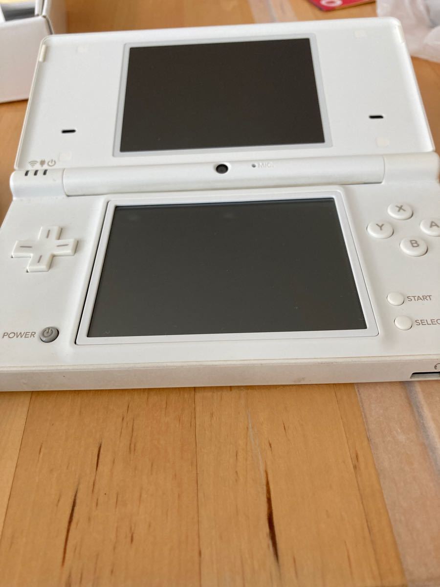 希少！ニンテンドーDSi ファイナルファンタジー　クリスタルクロニクル　エコーズオブタイム　限定版