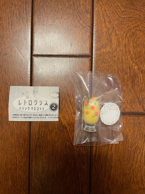 內(nèi)袋未開封、リスト付きです。
