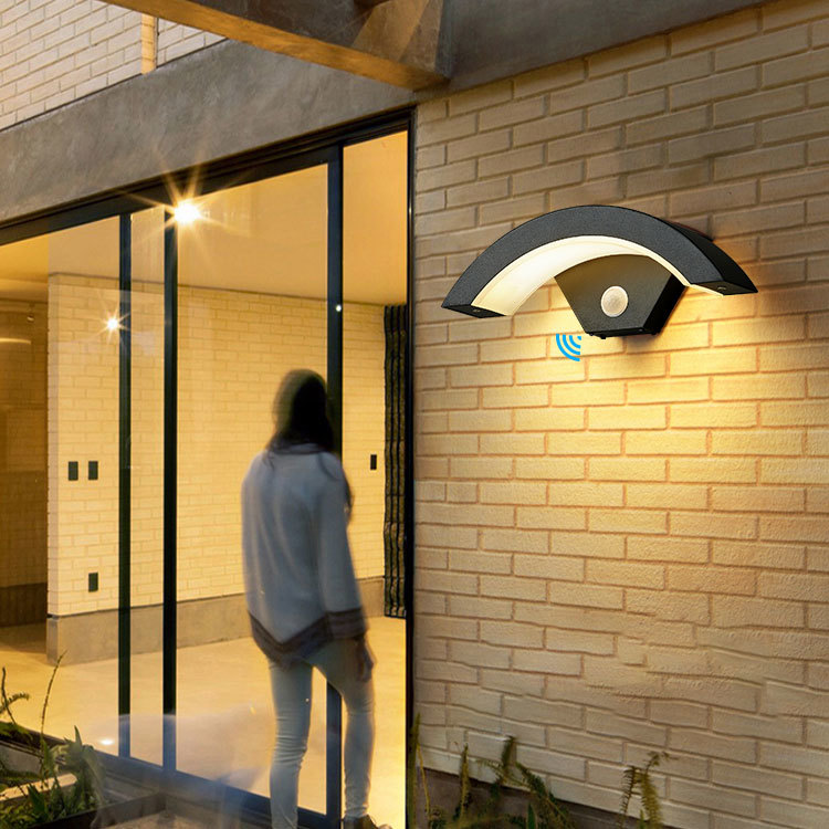 ブラケットライト、シンプル　洗練されたデザイン、個性的、防水加工、庭、廊下、階段、室内室外兼用 直結タイプ ゆうどうランプ_画像9