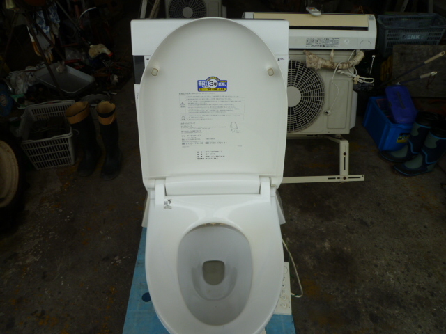 シャワートイレ　一体型便器♪INAX DT-２５５　BWI（ピュアホワイト） 中古良品 床排水_画像9