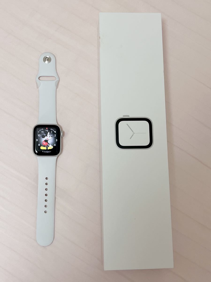 Apple Watch アップルウォッチ series 4 シルバー 40mm 本体 GPSモデル