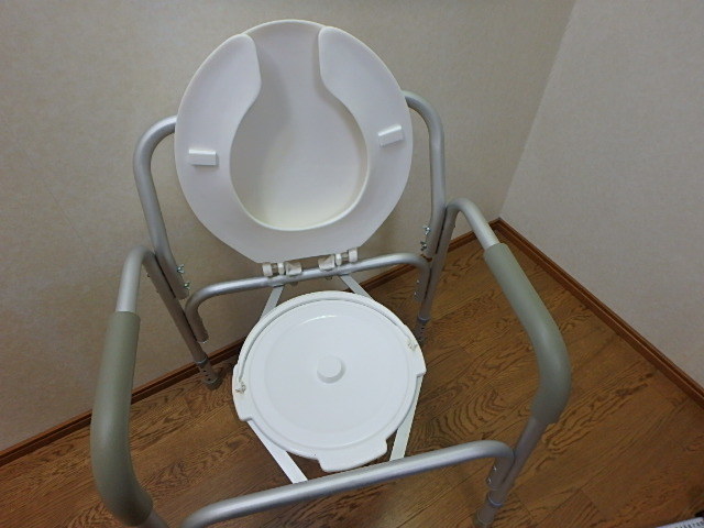 s210k used simple toilet nursing articles 8401-A disaster prevention supplies handrail attaching height adjustment for emergency disaster aluminium Poe tap ru toilet 