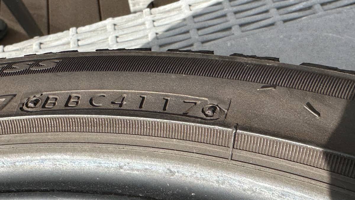 ブリヂストン BRIDGESTONE VRX2 225/40R/18インチ 2017年41週製 スタッドレスタイヤ 4本_画像3