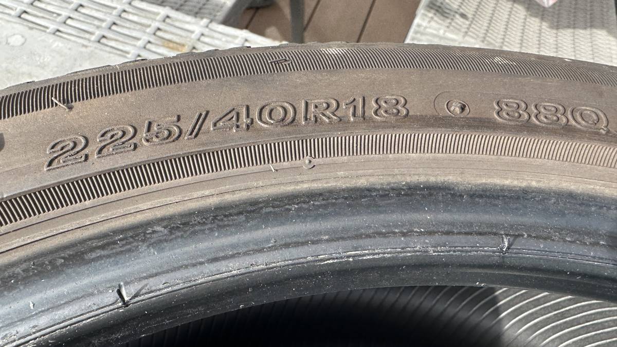 ブリヂストン BRIDGESTONE VRX2 225/40R/18インチ 2017年41週製 スタッドレスタイヤ 4本_画像2