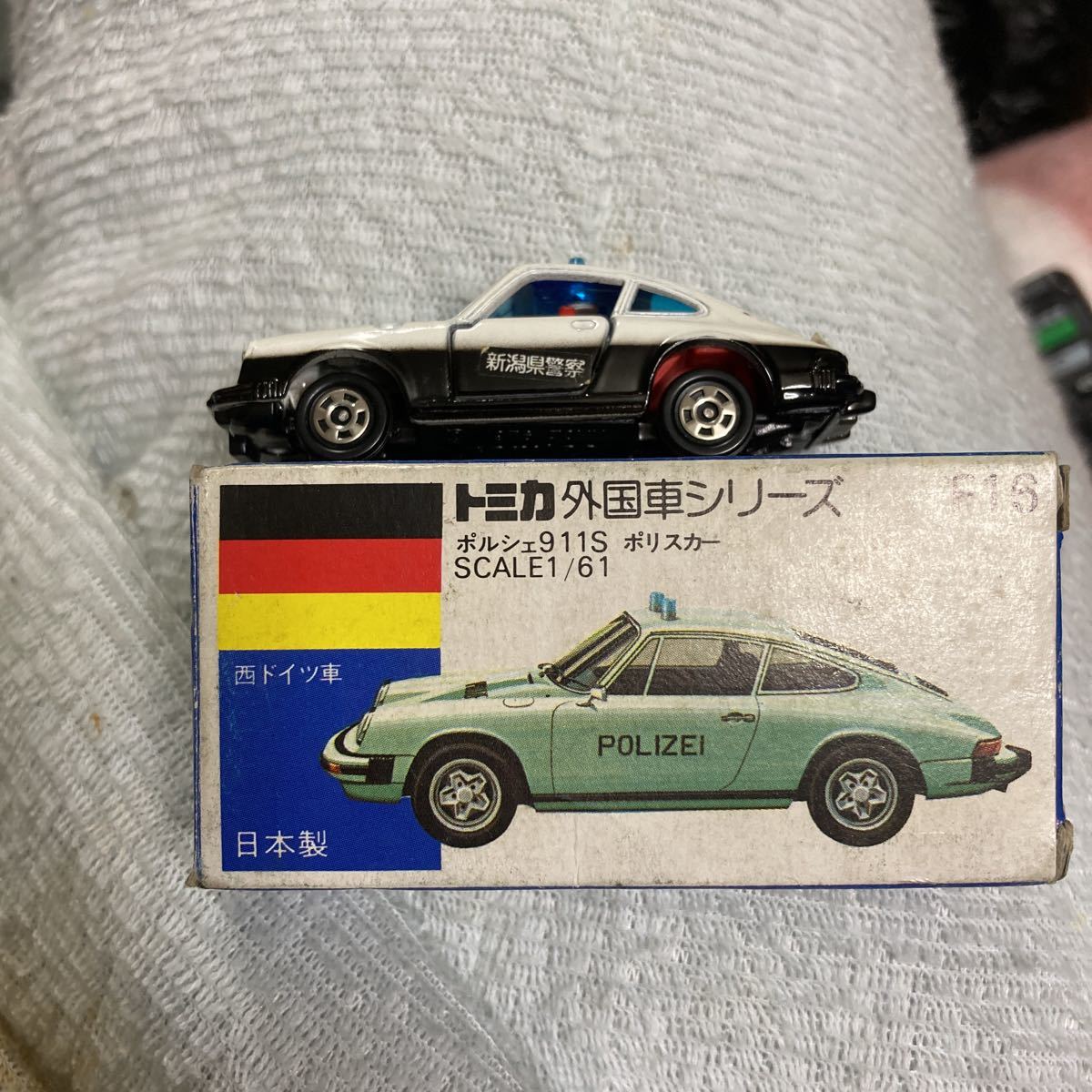 トミカポルシェ911sパトカー新潟県警察青箱f16