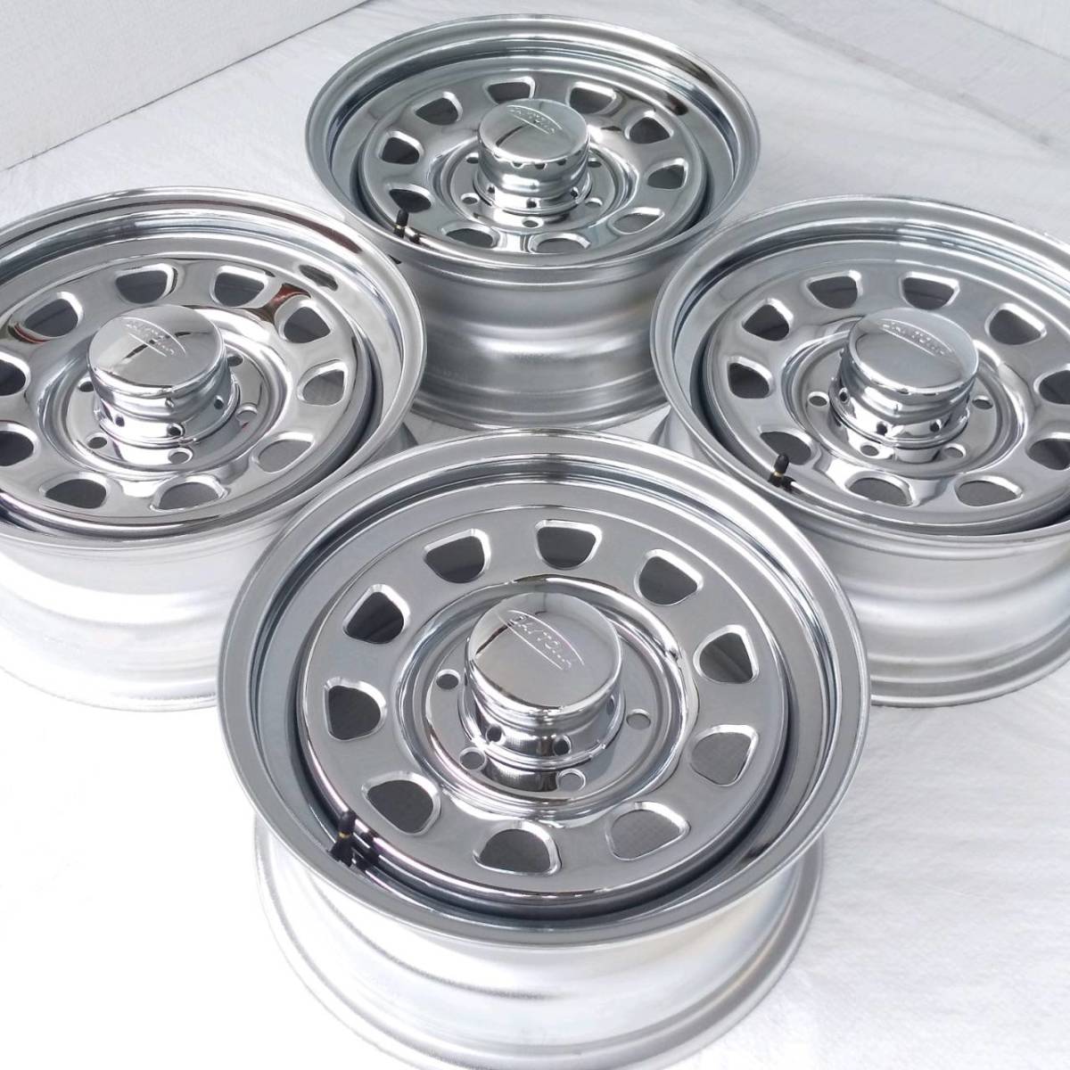 新品 デイトナ 16-7.0J＋35 6-139.7 クローム タイヤ付4本SET 215/65R16 109/107 LT用 ハイエース (W0052-0)_画像2