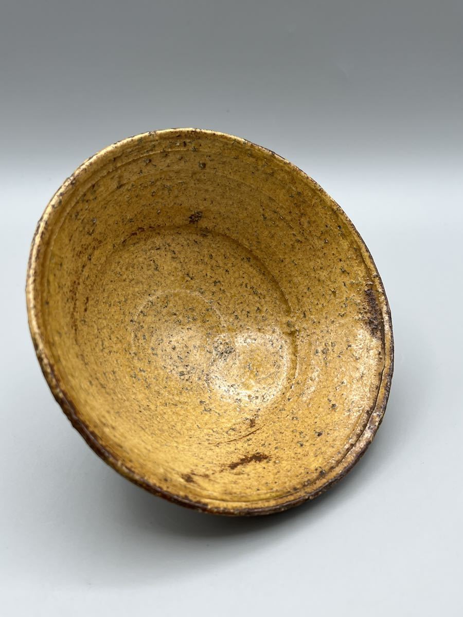 陶楽】B0123 茶道具 清水六兵衛 茶碗 時代物 黄伊羅保茶碗 古美術 陶楽】B0123 茶道具 清水六兵衛 茶碗 時代物 黄伊羅保茶碗 古美術
