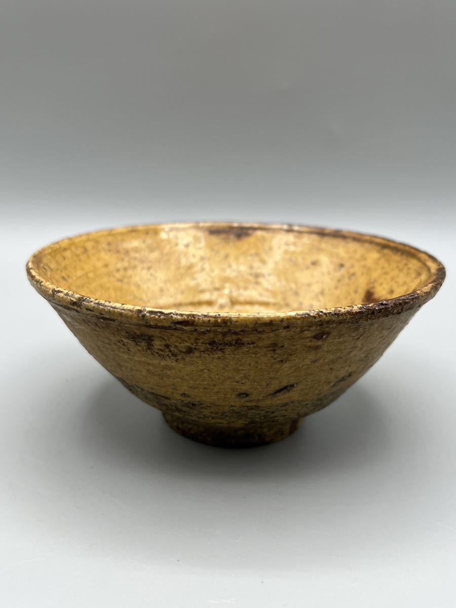 陶楽】B0123 茶道具 清水六兵衛 茶碗 時代物 黄伊羅保茶碗 古美術 陶楽】B0123 茶道具 清水六兵衛 茶碗 時代物 黄伊羅保茶碗 古美術