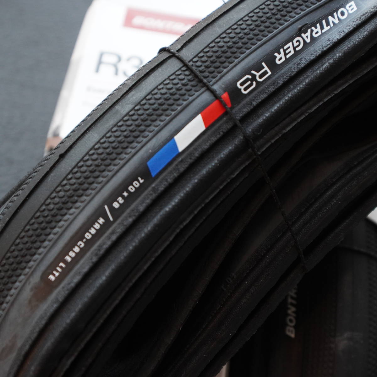 Bontrager R3 Hard-Case Lite Road Tire 28c 2本セット|Yahoo Bontrager R3 Hard-Case Lite Road Tire 28c 2本セット|Yahoo