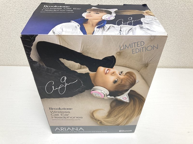 送料無料 ■ Brookstone 限定版 アリアナ・グランデ ワイヤレス 猫耳ヘッドホン 外部スピーカー Bluetooth マイク 色が変化