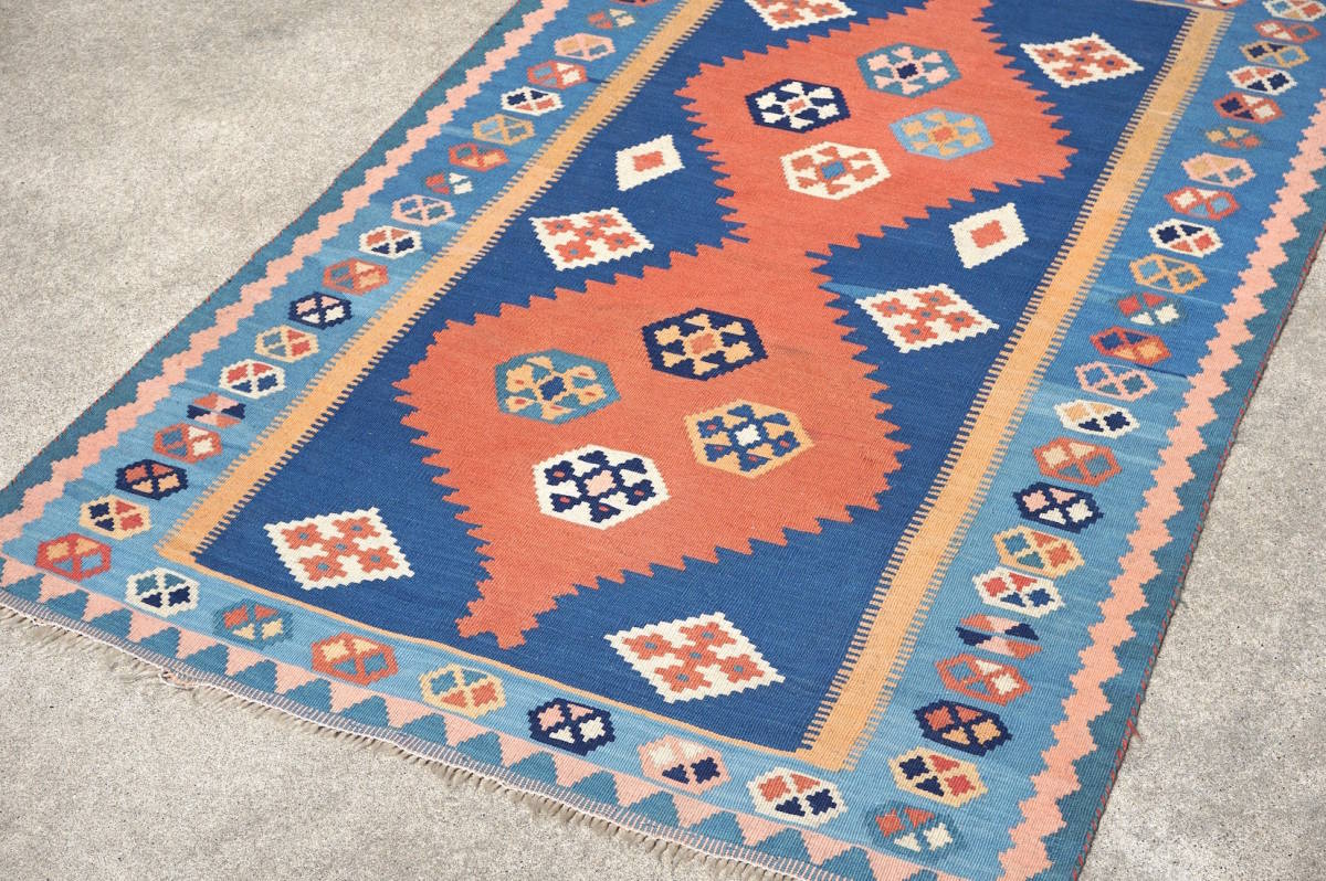 華麗 / トライバルラグ 絨毯 カーペット ブルー系 143cm×97cm 中近東