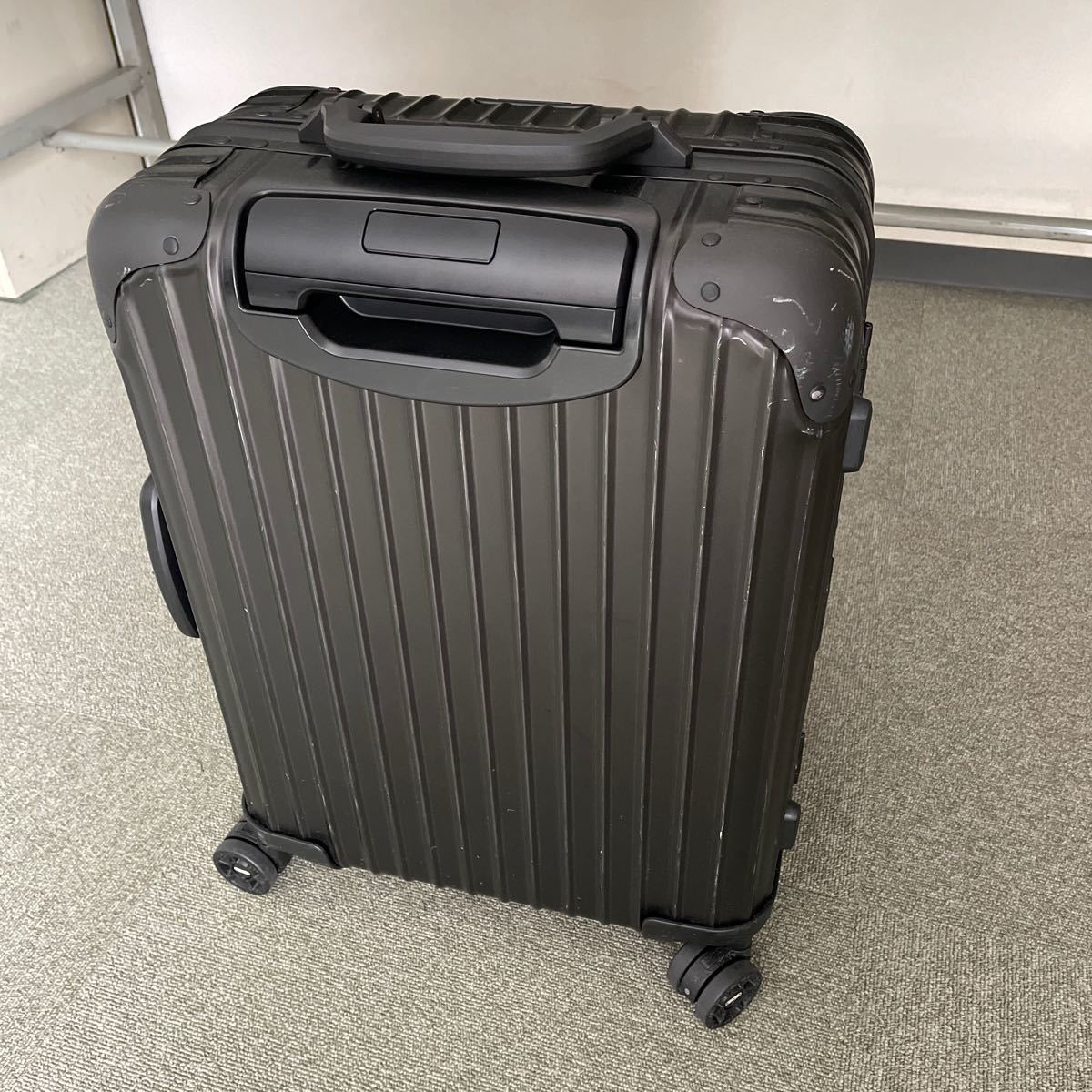 RIMOWA 乗る ルフトハンザ トパーズステルス 新品未使用