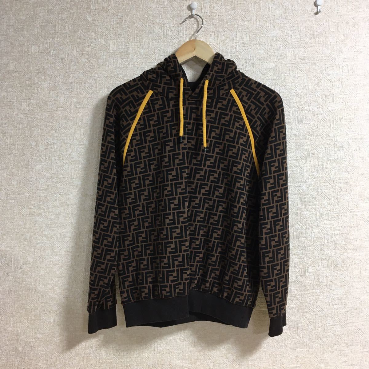 FENDI フェンディ ZUCCA ズッカ柄 スウェットパーカー FY0945 Mサイズ