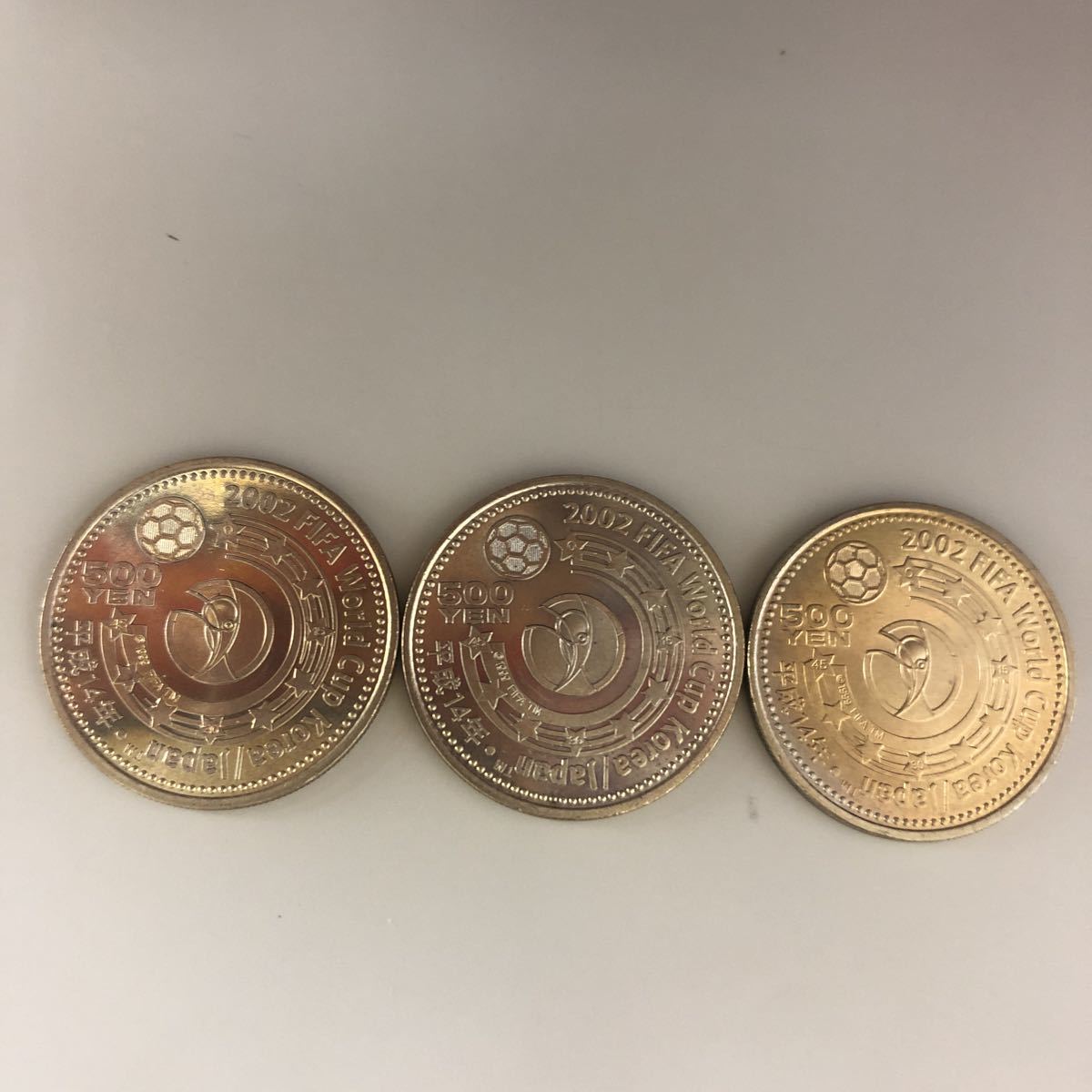 2002 FIFA ワールドカップ 500円 記念硬貨 全3種類の画像1