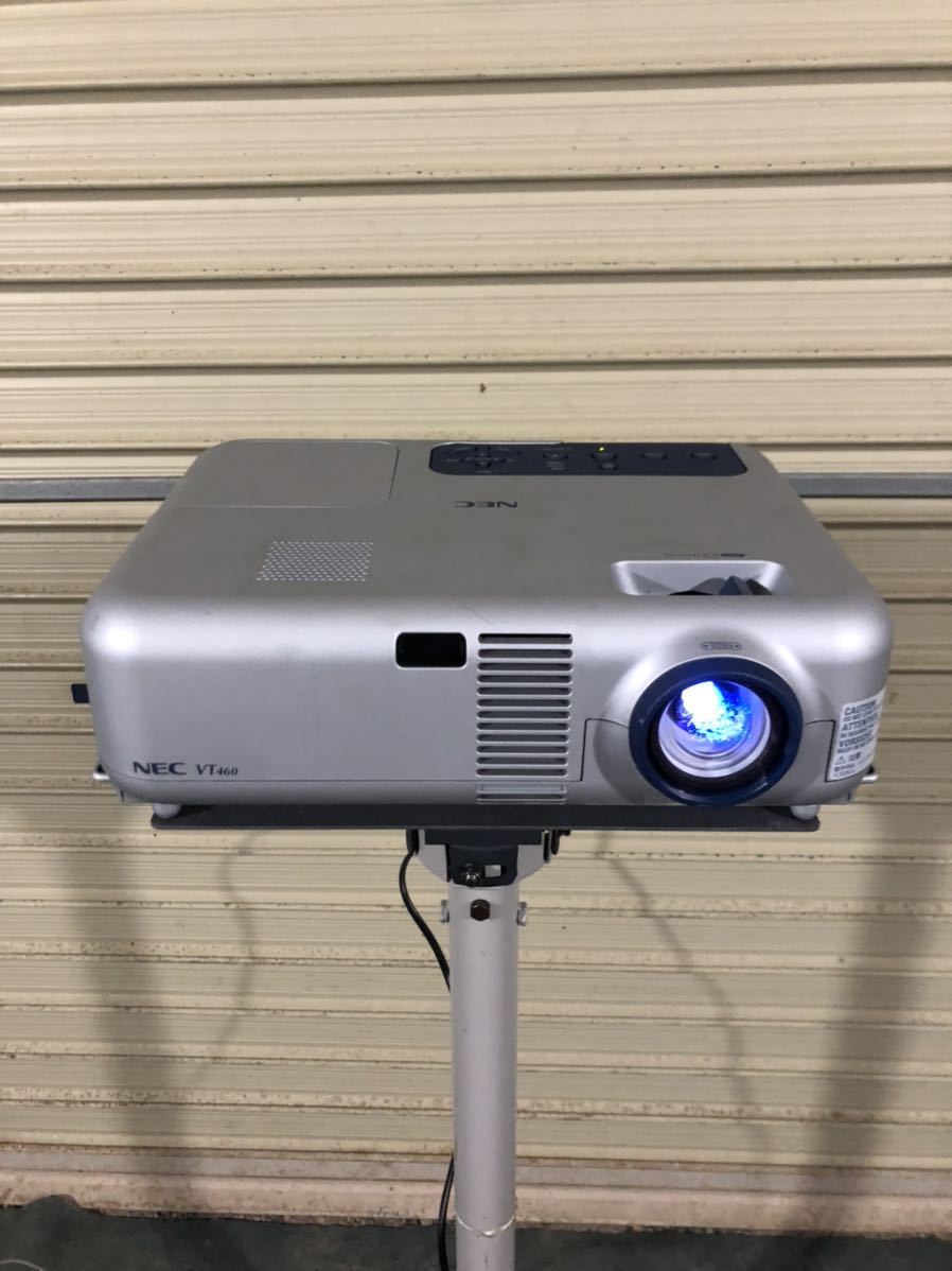 通販でクリスマス NECプロジェクター スタンド付き 小型プロジェクター