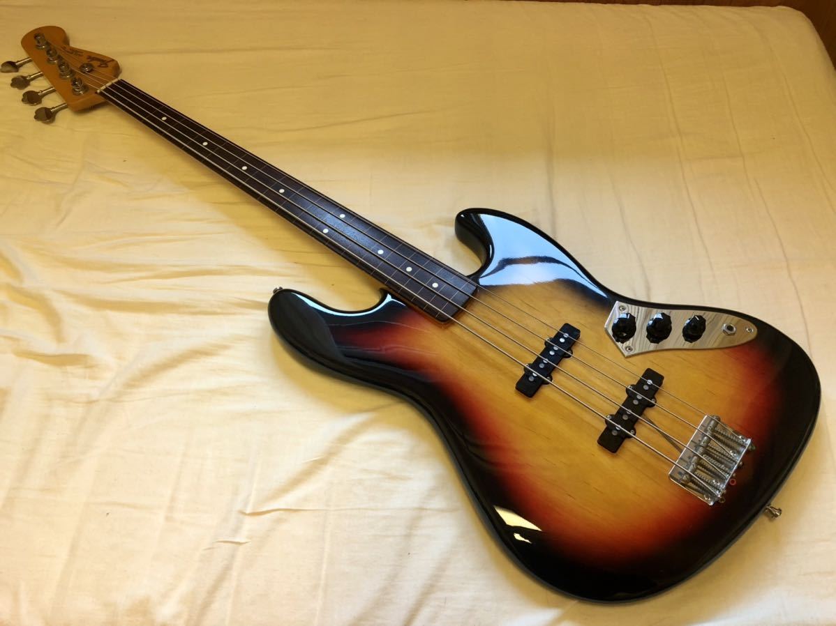 Fender Japan JB62-77FL(フレットレスベース) www.hydrex.pe