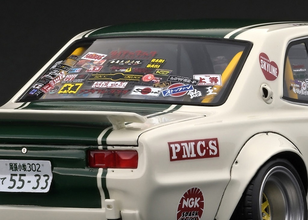IG2647 1/18 LB-WORKS Charasuka 2Door White / Green With Mr. Hyuma