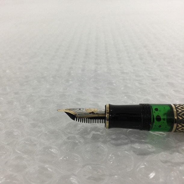 安心の正規輸入品 Pelikan(ペリカン)万年筆 限定品 クアラルンプール