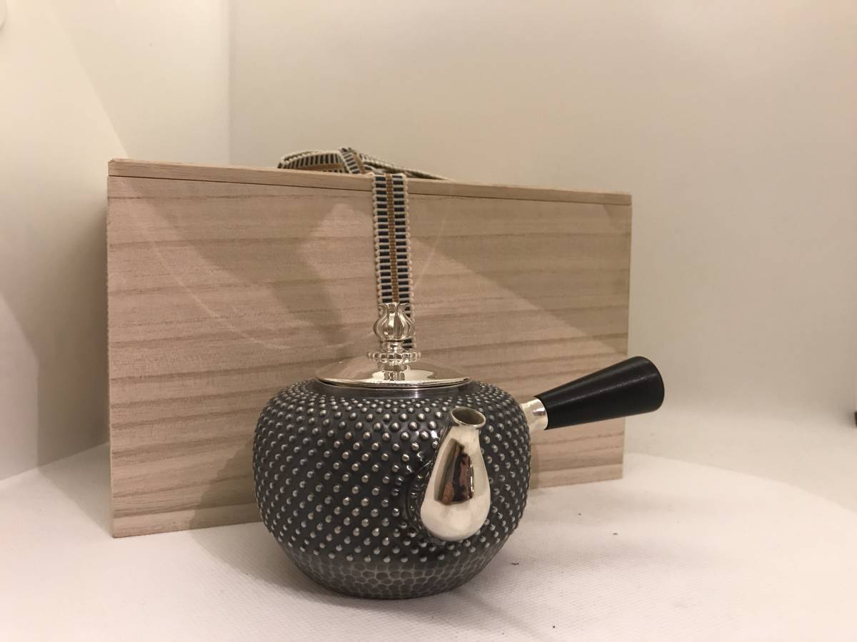 純銀製 玉霰打出 花蕾摘 横手急須 銀瓶 煎茶道具 moldtool.com.br