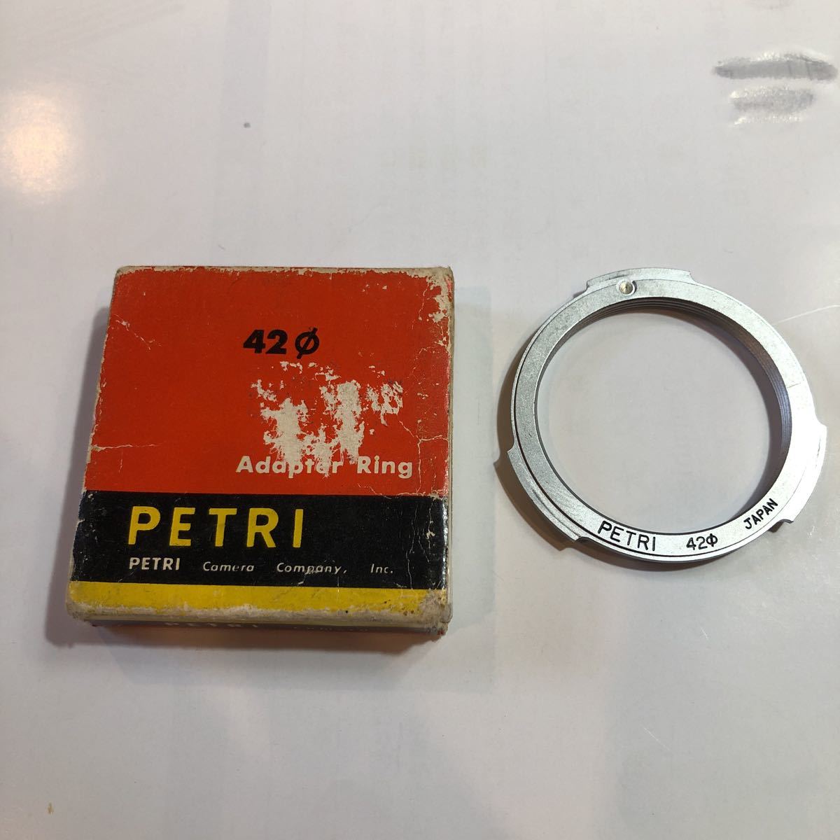 マウントアダプター　PETRI 純正品　PETRIの一眼レフカメラにM42マウントのレンズをつけるアダプター　美品　元箱、説明書付き