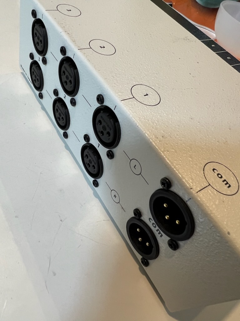 即決19,980円~ORB LS-X0R XLRバランスラ インセレクター