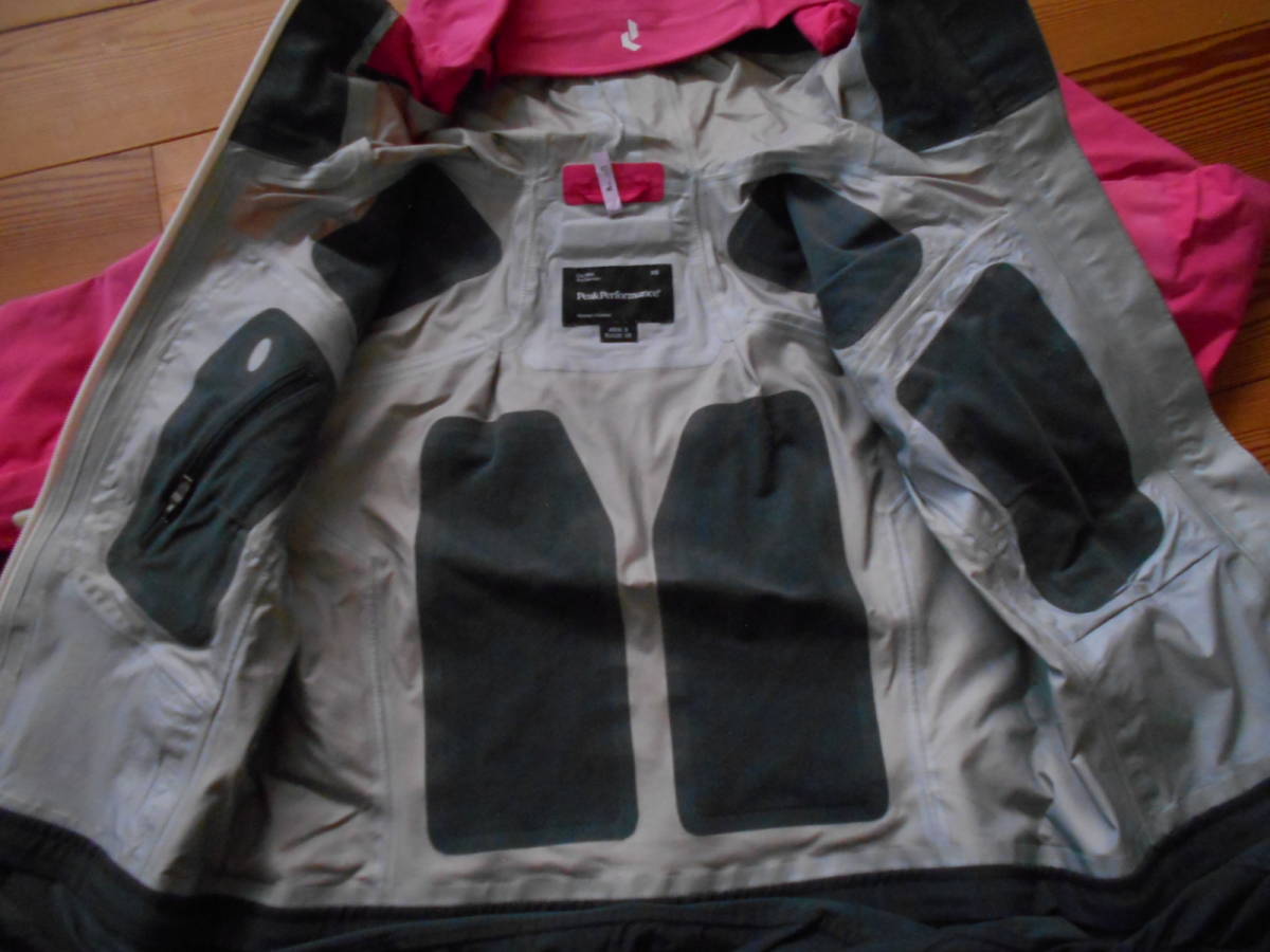 ピークパフォーマンス　ヘリアルパインジャケット　ゴアテックスプロ　女性アジアS　peakperformance Heli Alpine Jacket3 gore-tex pro_画像4