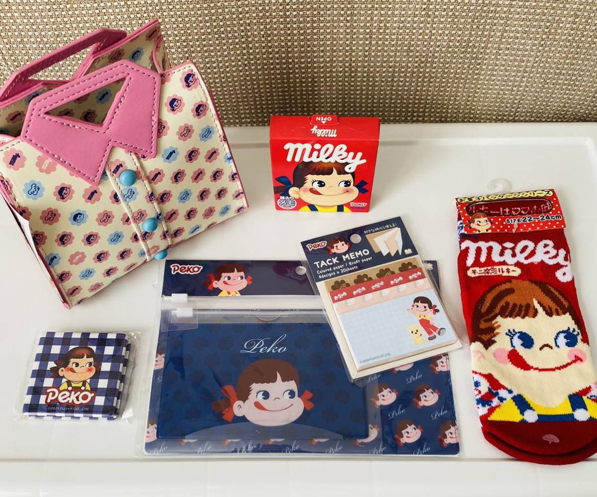 新品 不二家 ペコちゃん 6点セット キャラクターグッズ 文房具 ショルダーバッグ 靴下 不二家ペコちゃん