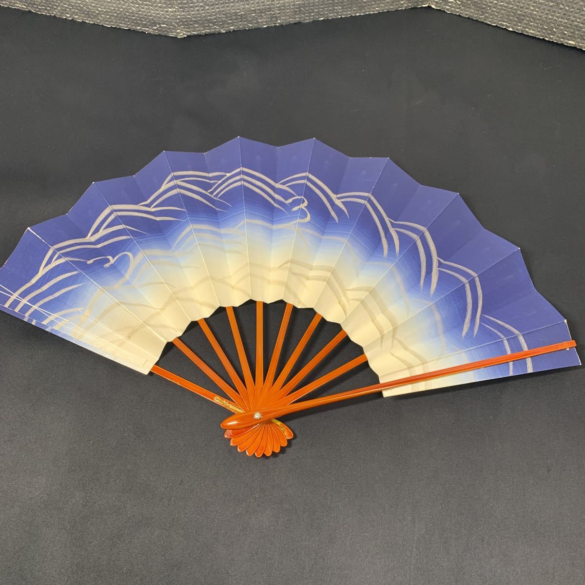 扇子 20.0cm 美品 白檀 花透かし彫り 繊細 細工 工芸 着物 和装 - 通販