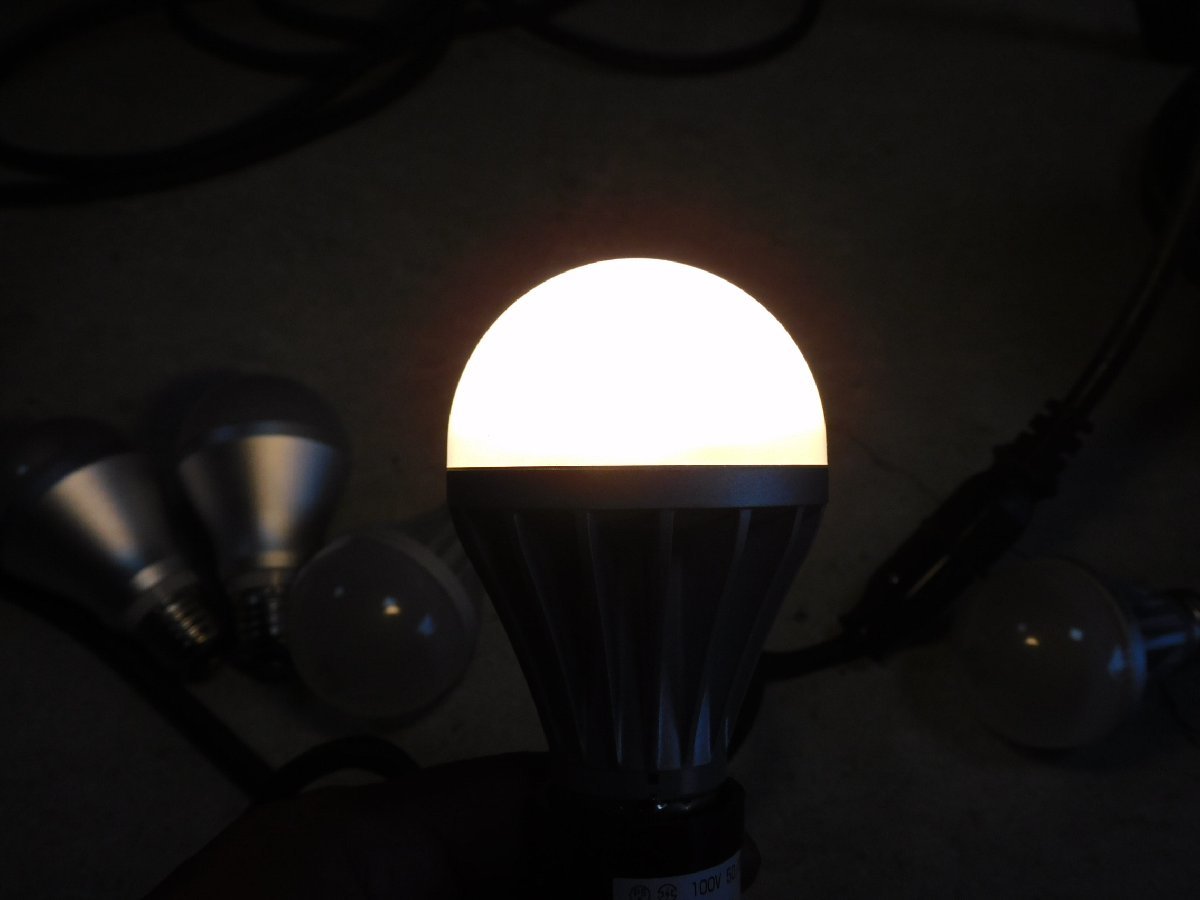 【6個セット/送料無料】LED電球 E26口金 TOSHIBA LDA6L/LDA7L Panasonic LDA7L-A1 動作品 電球色 中古_画像10