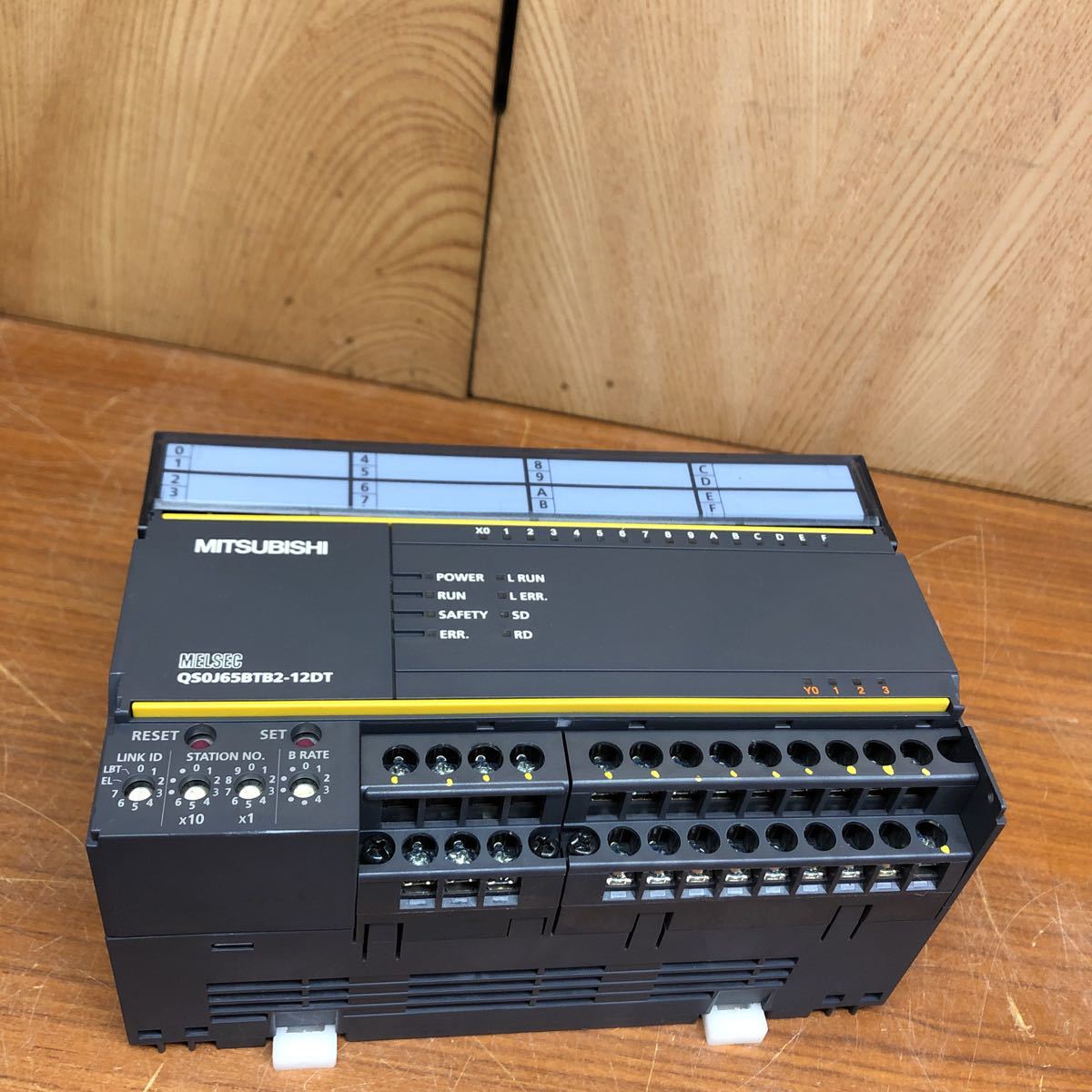 MITSUBISHI QS0J65BTB2-12DT CC-Link SafetyシステムDC入力 MITSUBISHI QS0J65BTB2-12DT CC-Link SafetyシステムDC入力