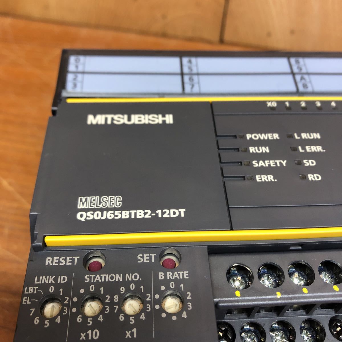 MITSUBISHI QS0J65BTB2-12DT CC-Link SafetyシステムDC入力 MITSUBISHI QS0J65BTB2-12DT CC-Link SafetyシステムDC入力