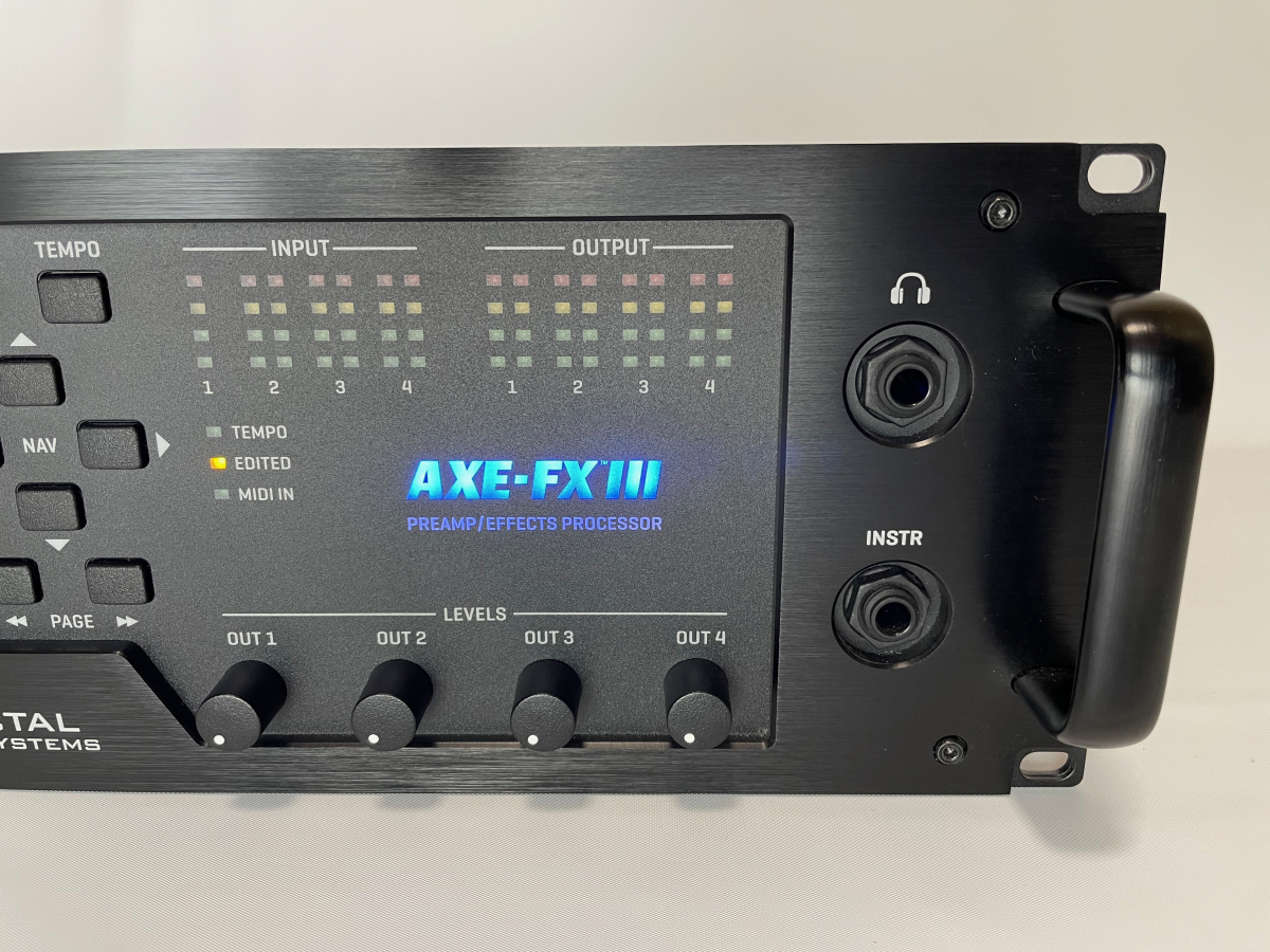 Fractal Audio Systems Axe-Fx III - poolrescue.com.br