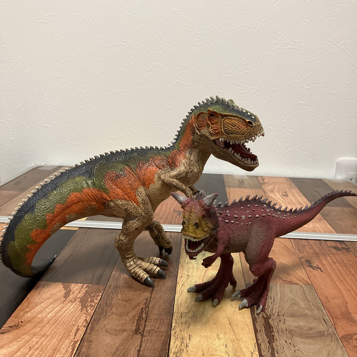 ヤフオク! - Schleich シュライヒ 恐竜フィギュア ギガノトサウ...