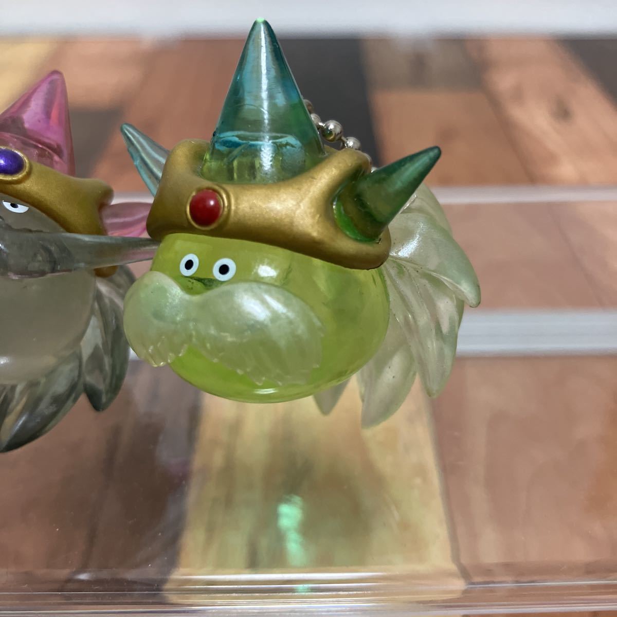 逸品】 キーチェーン フィギュア クリスタルモンスターズ
