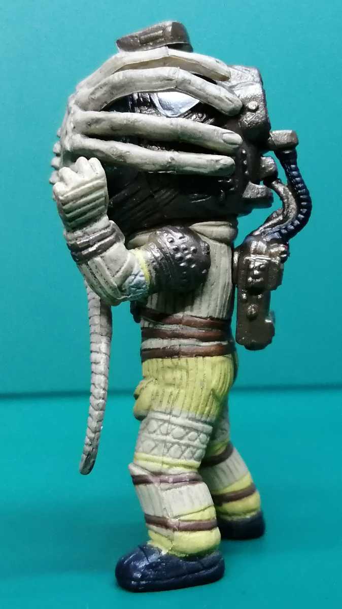  Cain & face Hugger + Alien eg Alien diff . master figure collection Cain figure 