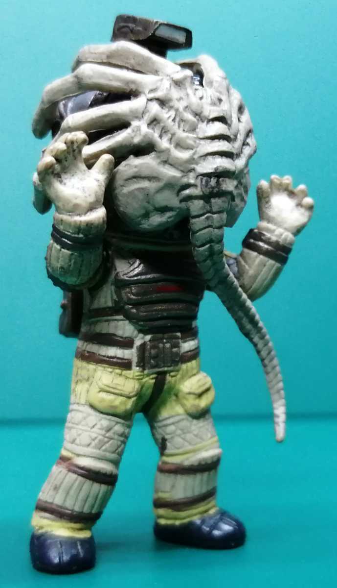  Cain & face Hugger + Alien eg Alien diff . master figure collection Cain figure 