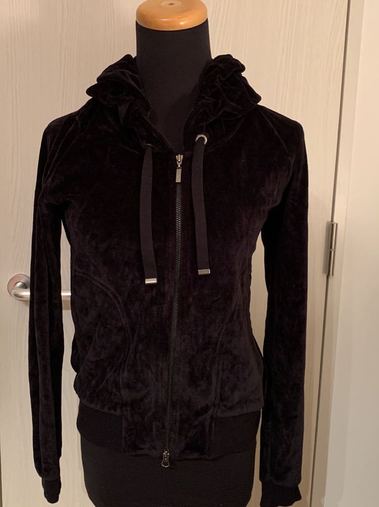 人気 ESCADA SPORT エスカーダスポート ベロアフーディー ハトメパーツ