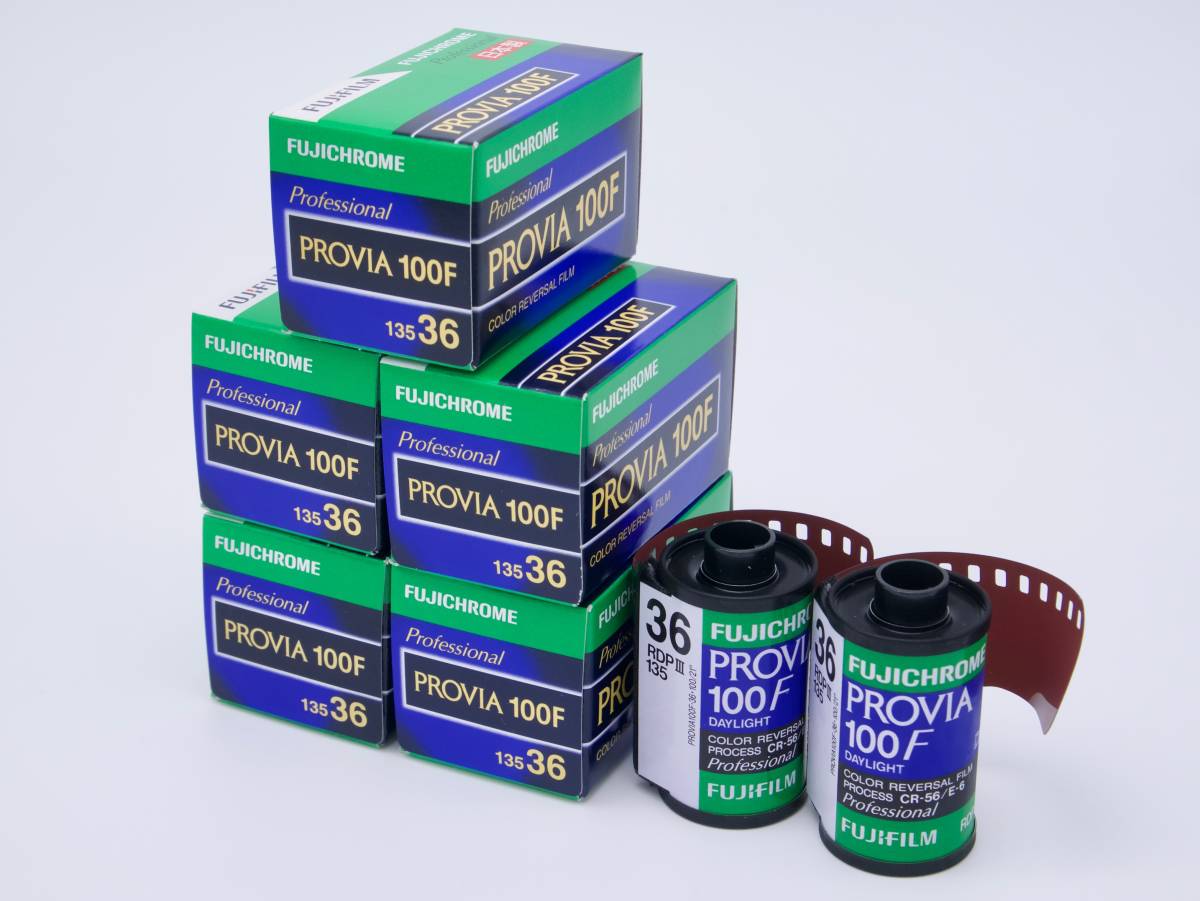 FUJIFILM Velvia100 F 135 36枚撮り1箱10本入りとバラで5本の全部で15