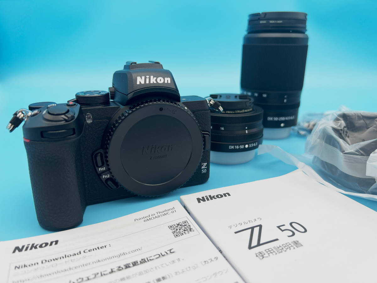 ☆ほぼ新品 付属品完備(替え電池あり) NIKON ニコン Z 50 ダブルズーム