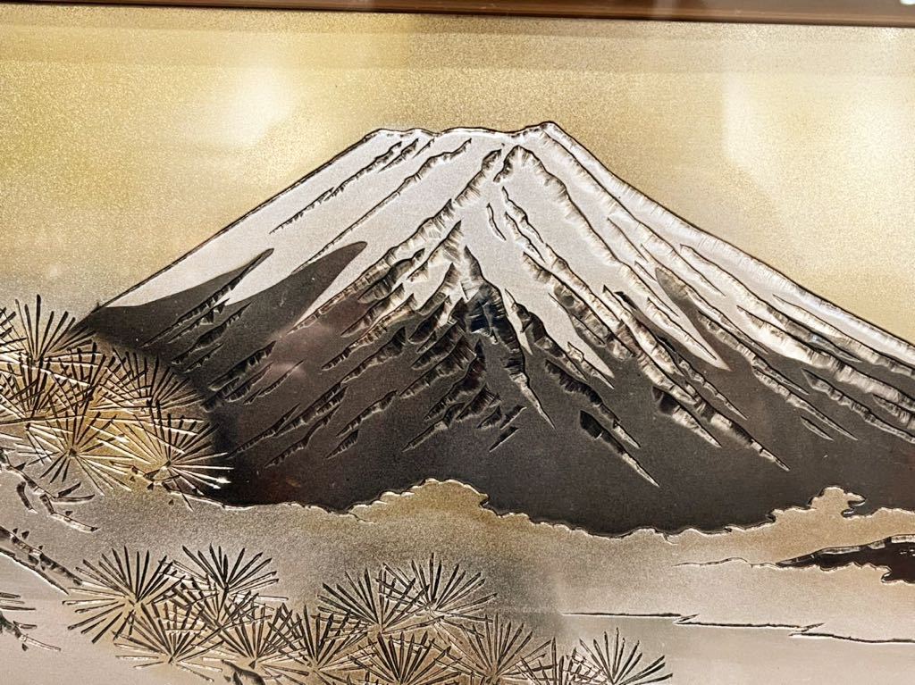 富士山と松の木 陶器画 額付 マウントフジ 松 安価 ワタナベ 51.0%OFF