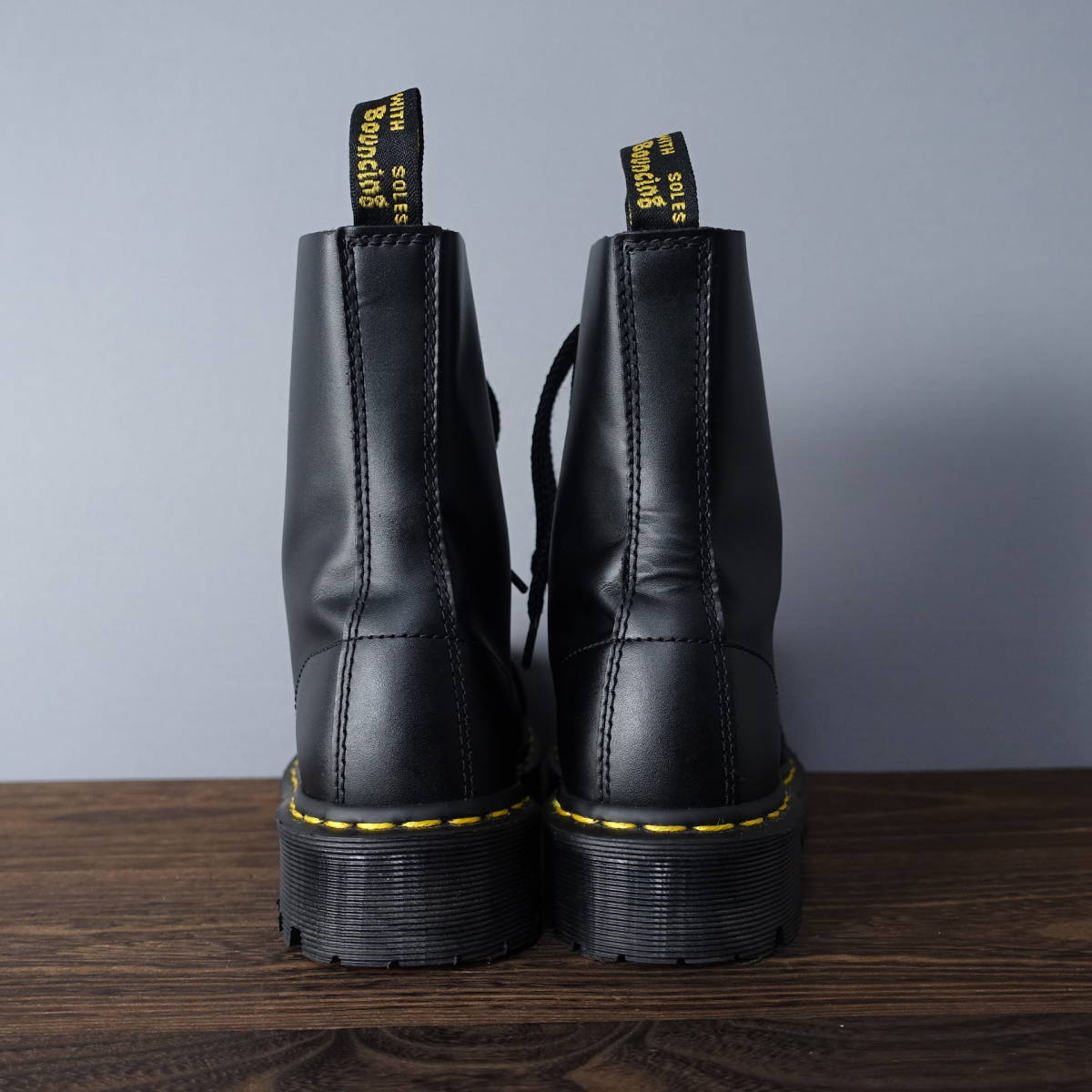 ☆美品☆Dr.Martens/ドクターマーチン/UK4/10ホール/スチールトゥ ブーツ/ブラック/黒/レディース/シューズ/レザー_画像4