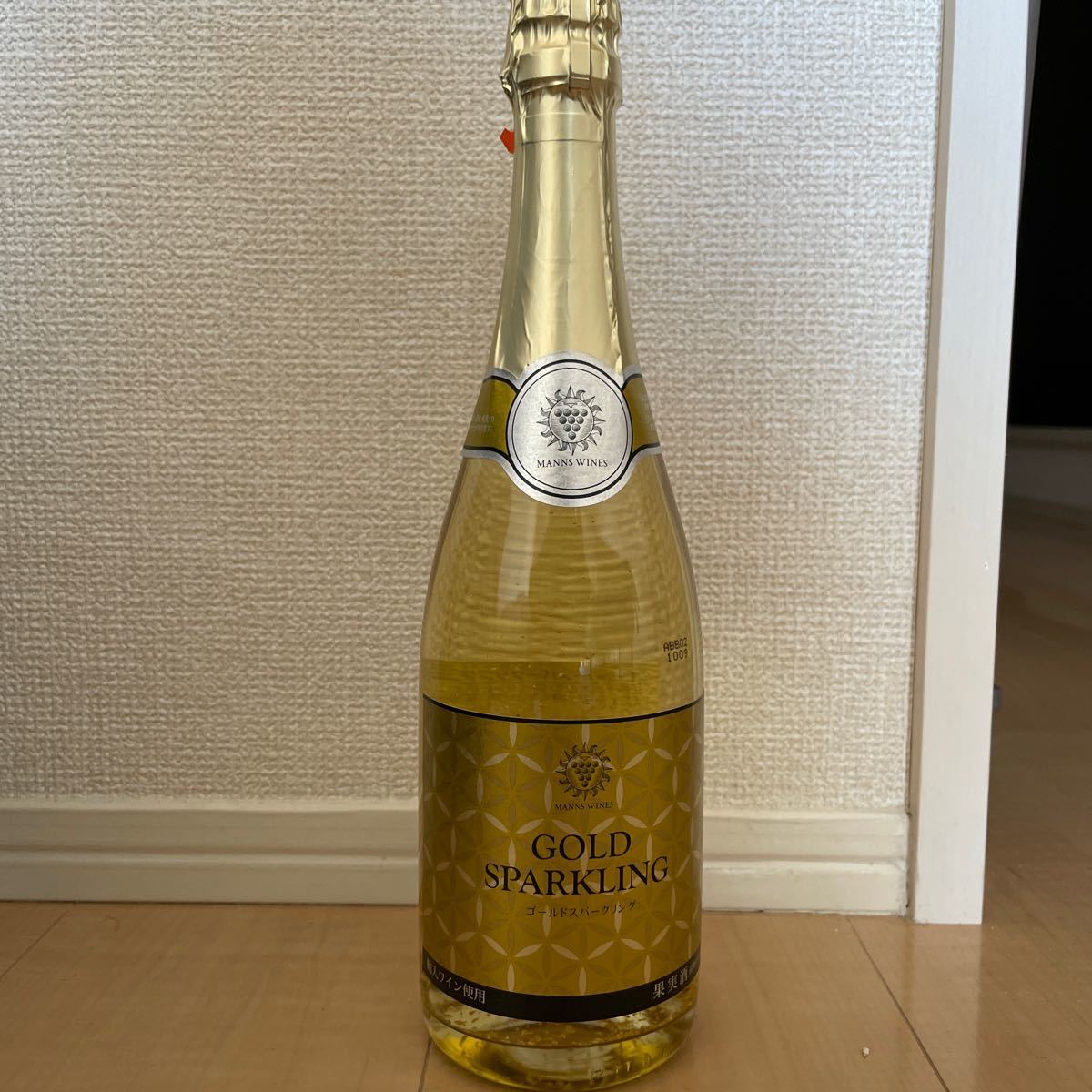 ワイン マンズ ゴールドスパークリング 11° 720ml (金箔入り ワイン マンズ ゴールドスパークリング 11° 720ml (金箔入り
