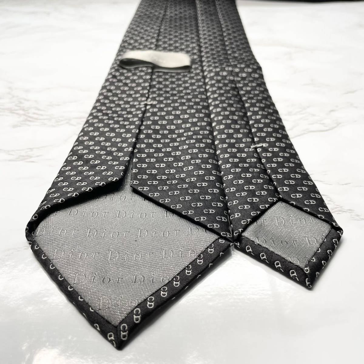 極美品 DIOR homme ネクタイ シルク100% CD柄 総柄 ブランドロゴ 刺繍 ブラック 送料無料
