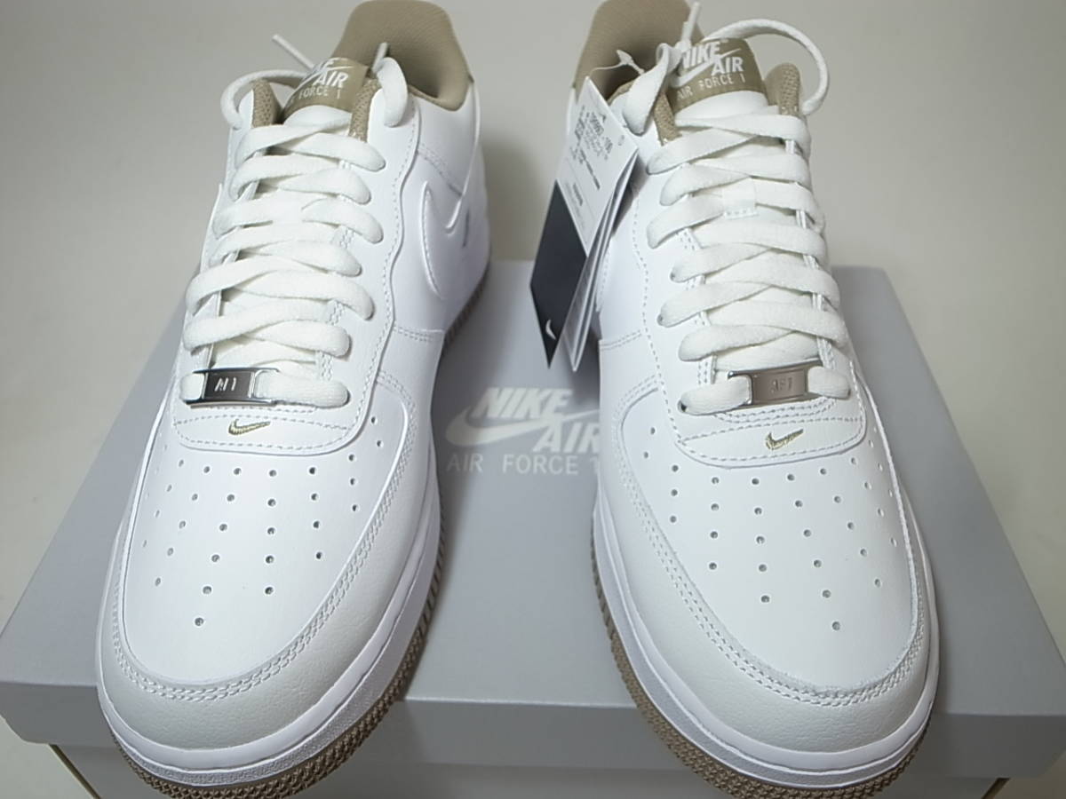 【送料無料 即決】NIKE AIR FORCE 1 ’07 WHITE/WHITE-KHAKI 28.5cm US10.5新品 国内黒タグ付 エアフォース1 DR9867-100 白ホワイト カーキ_画像5