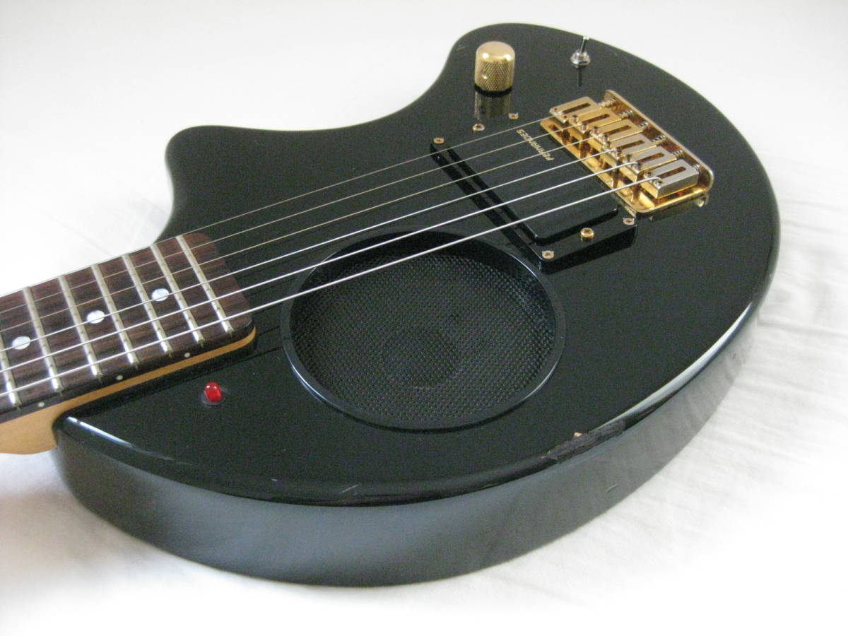 ZO-3 カスタムモデル アンプ内蔵 ミニギター GOTOHペグ ゴールドパーツ 純正ソフトケース 付属 フェルナンデス FERNANDES  エレキギター