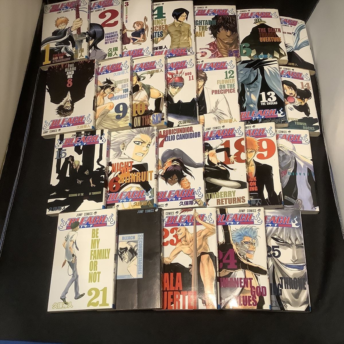 BLEACH 全巻+キャラクターブックまとめセット 久保帯人 22巻 BLEACH 全巻+キャラクターブックまとめセット 久保帯人 22巻