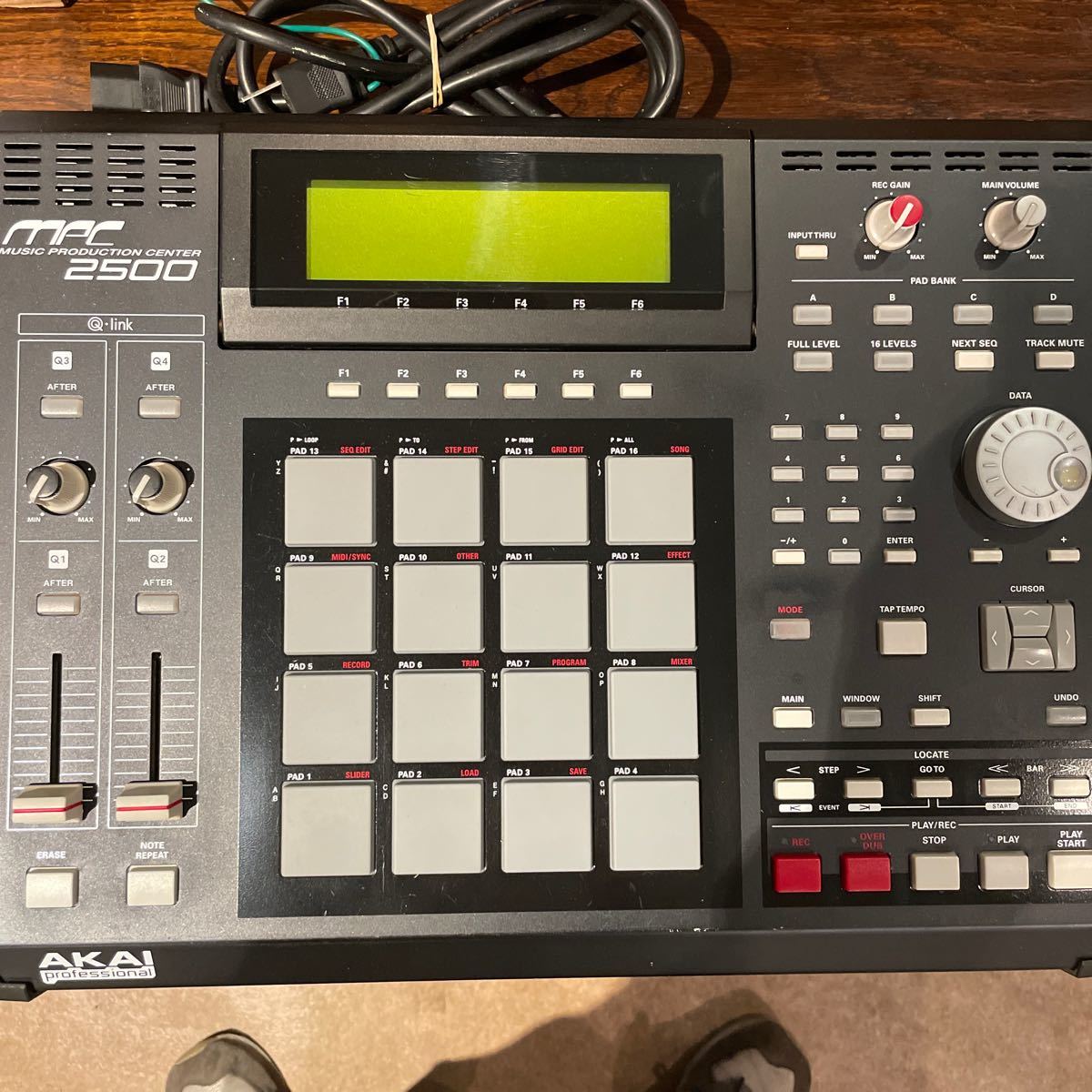 AKAI アカイ MPC 2500 フルスペック サンプラー