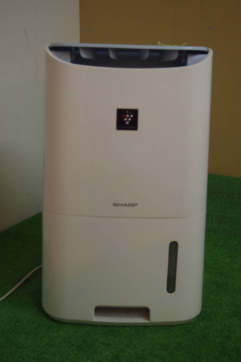 AA304☆消毒済み☆シャープ除湿器/CV-H71-W /2018年製・動作品・保証付