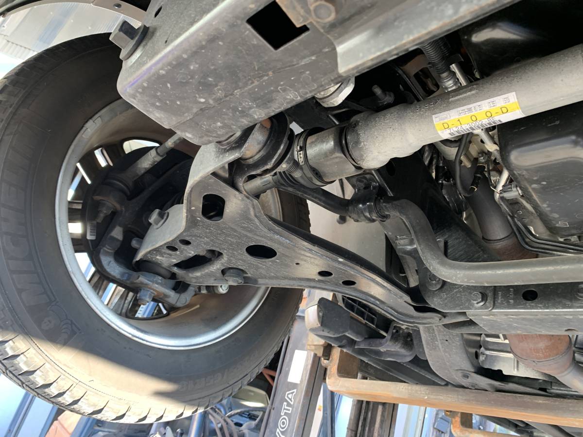 2008y Ford Explorer Eddie Bauer ABA-1FMEU74 V8 4.6L Knuckle, caliper, lower arm 