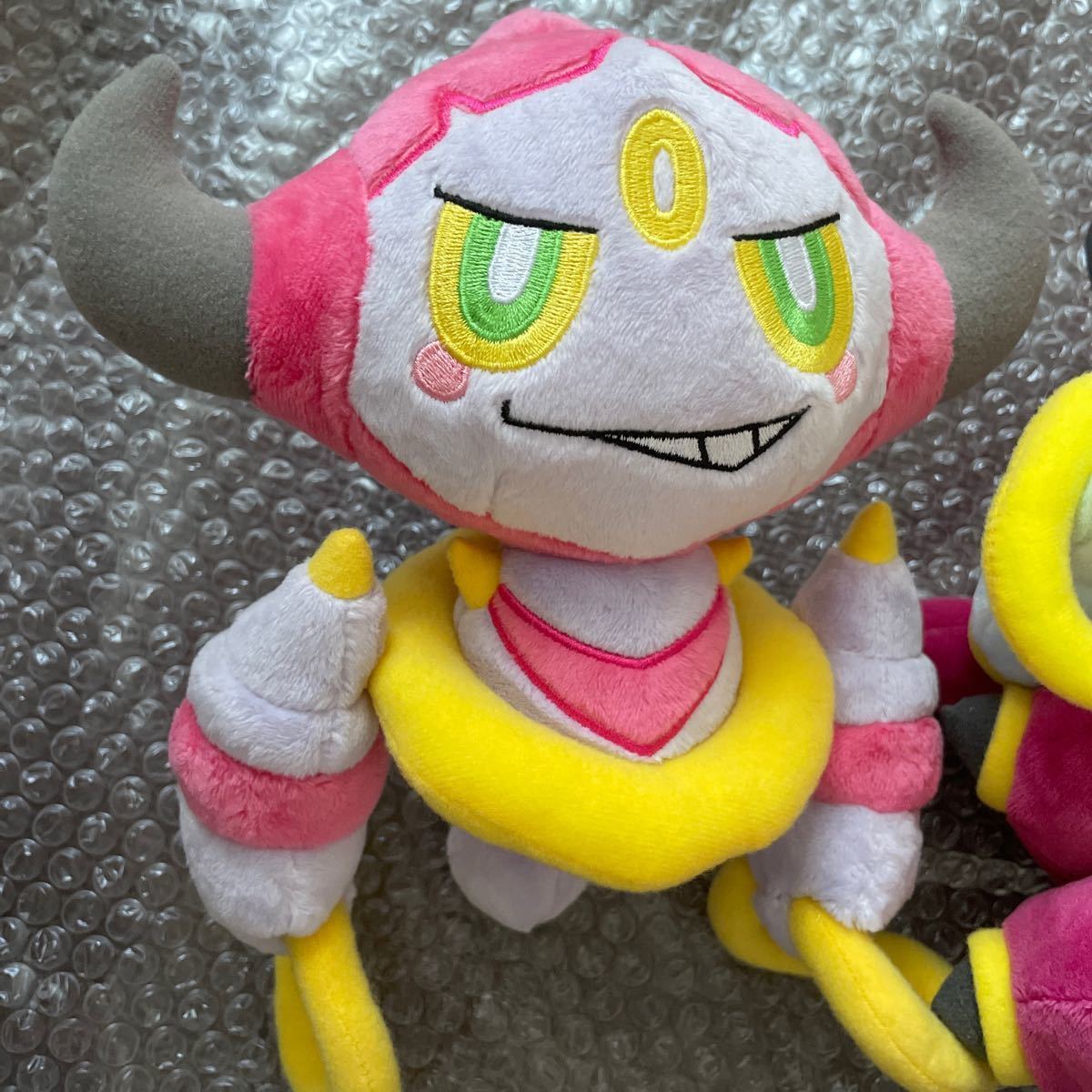 ポケモンセンター限定 ぬいぐるみ フーパ(いましめられしすがた、ときはなたれしすがた)2体セット